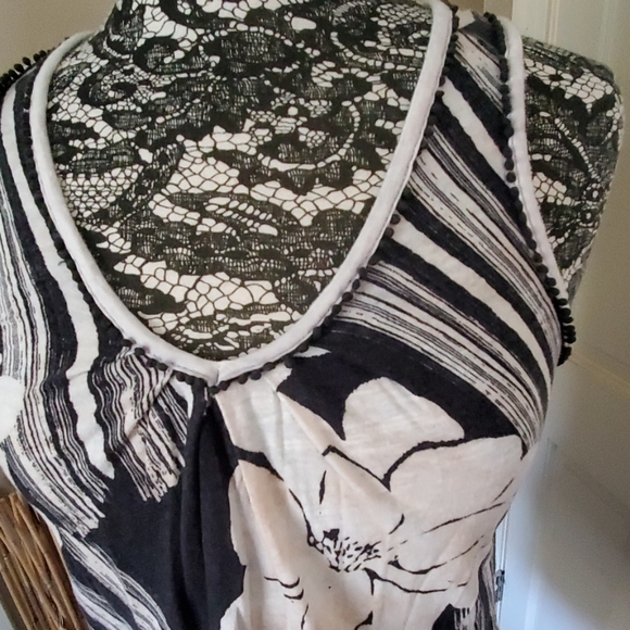 Floral tank, size S - Picture 2 of 5